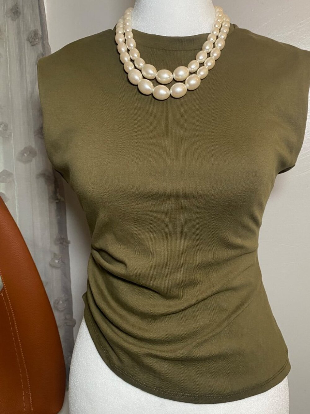 ASOS DESIGN Olive Ruched Top XS Green Short Sleeve - Picture 3 of 5
